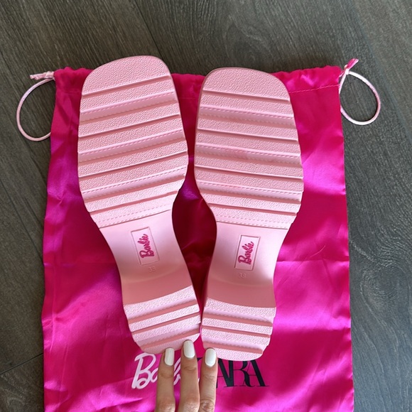 ZARA x BARBIE The Movie Rubberized Lug Sole Sandals Women's Size 7.5 - Picture 10 of 12